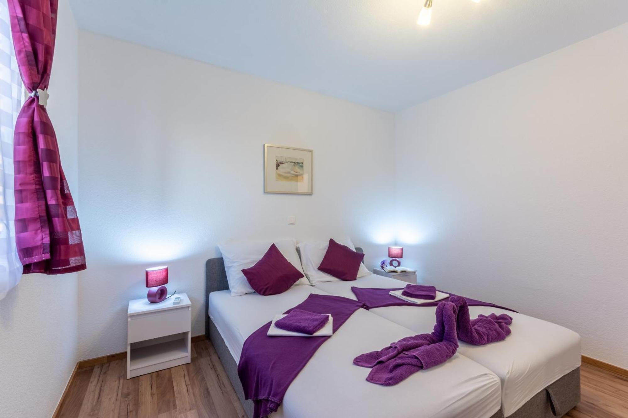 Family Friendly Apartments With A Swimming Pool Stanici, Omis - 18676 חדר תמונה